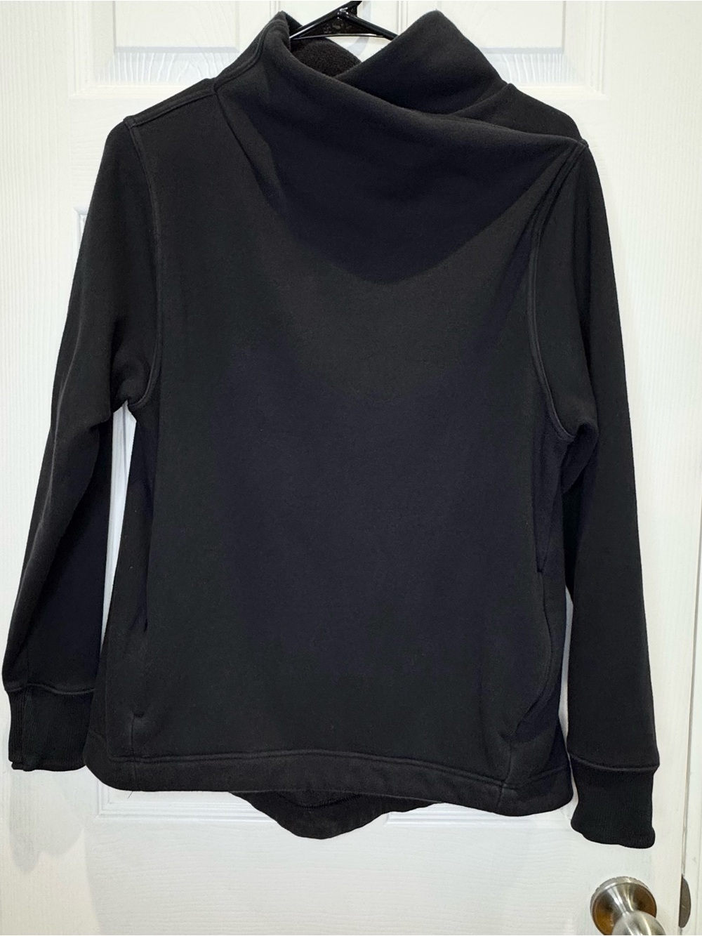 Athleta Cozy Karma Twist Neck Sweatshirt Women's Medium Petite Black Autumn